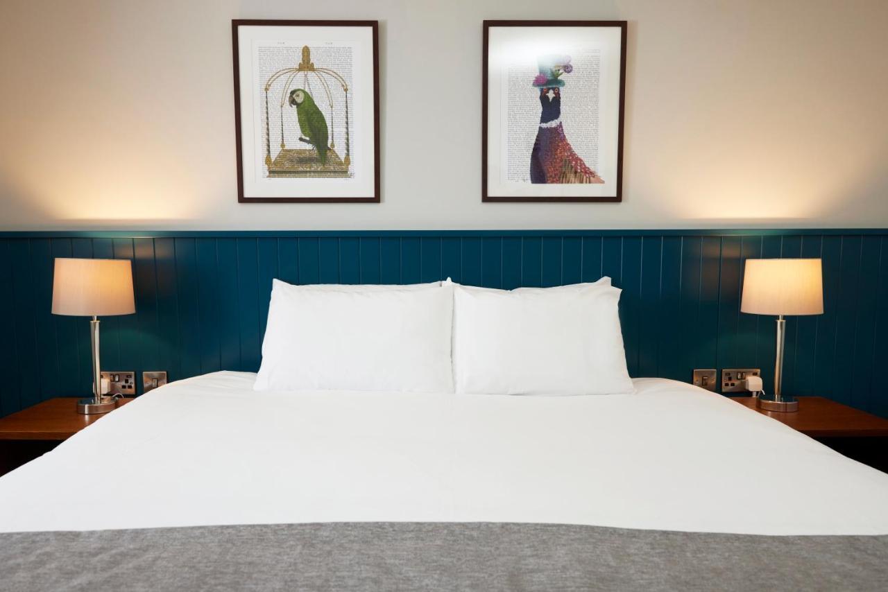 The Caledonian Hotel Leven  Екстериор снимка