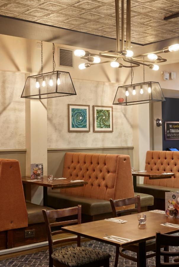 The Caledonian Hotel Leven  Екстериор снимка