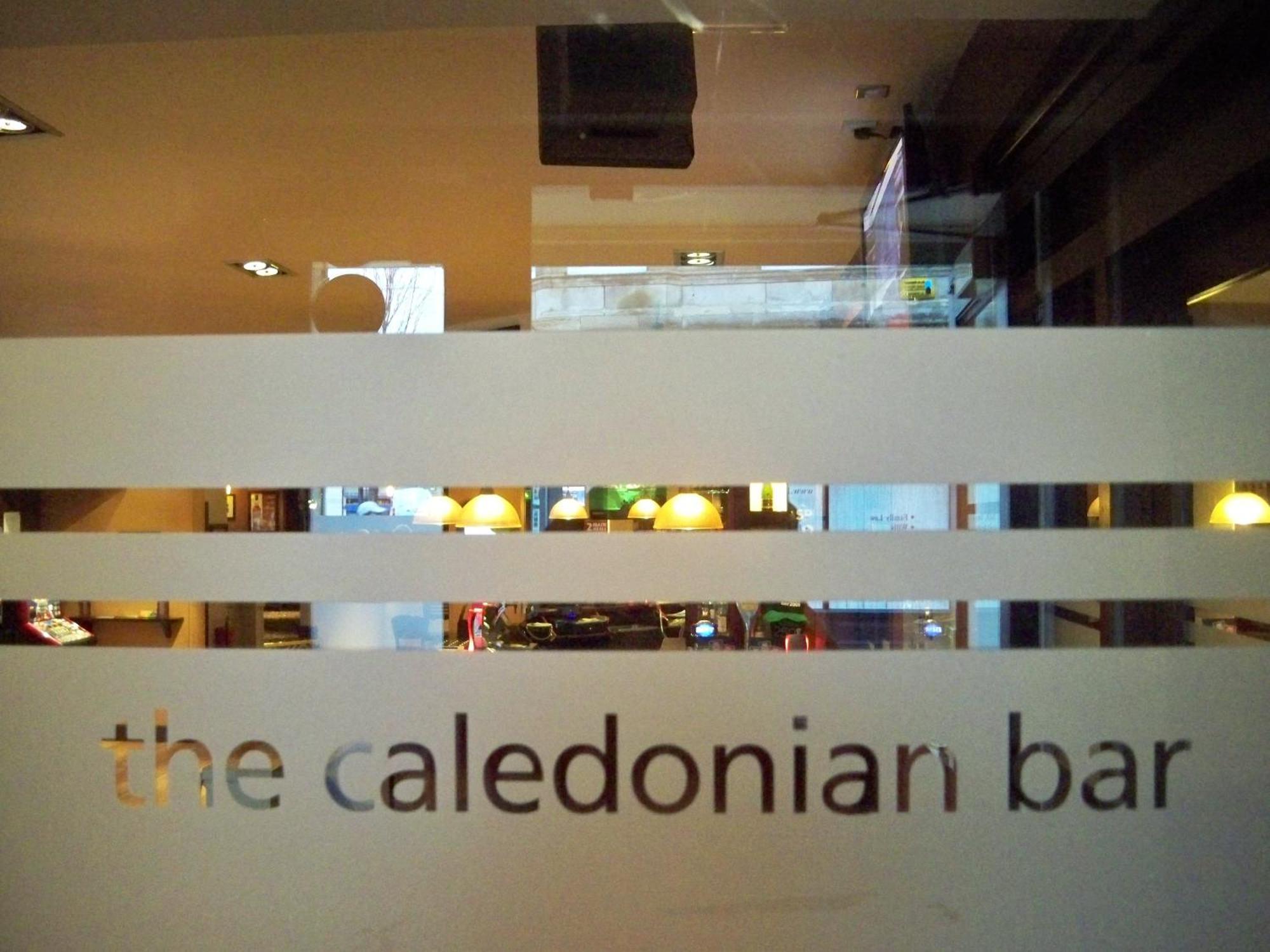 The Caledonian Hotel Leven  Екстериор снимка