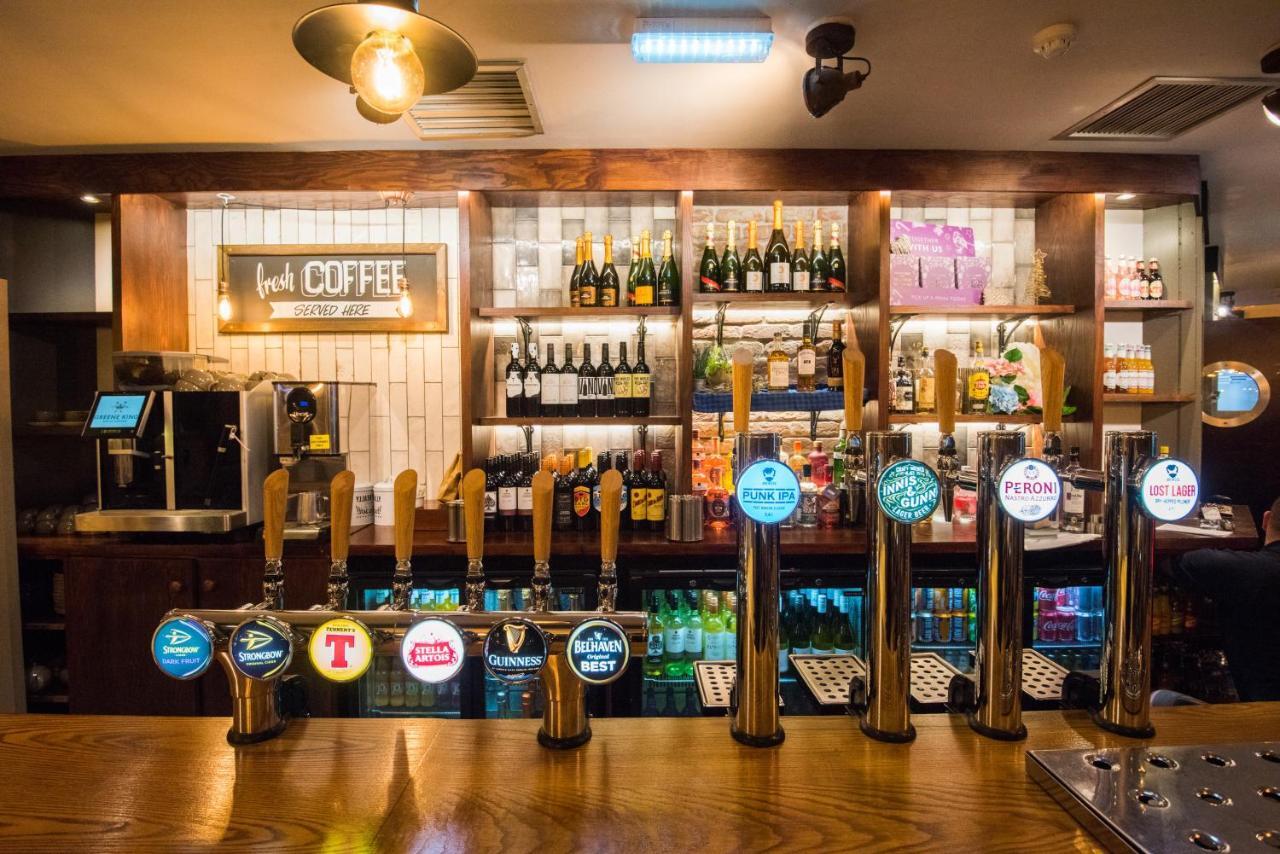 The Caledonian Hotel Leven  Екстериор снимка