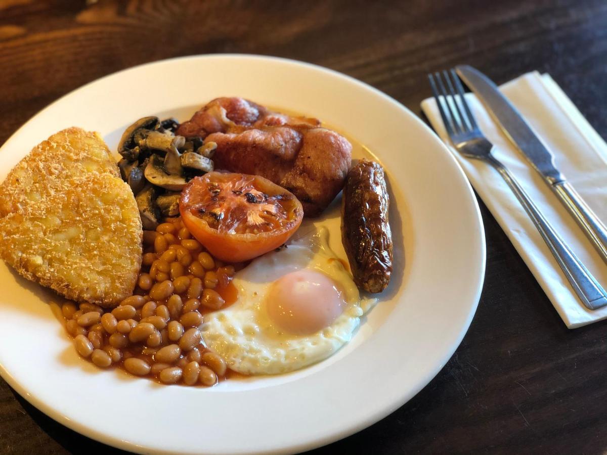 The Caledonian Hotel Leven  Екстериор снимка