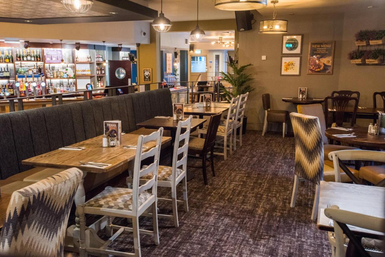 The Caledonian Hotel Leven  Екстериор снимка